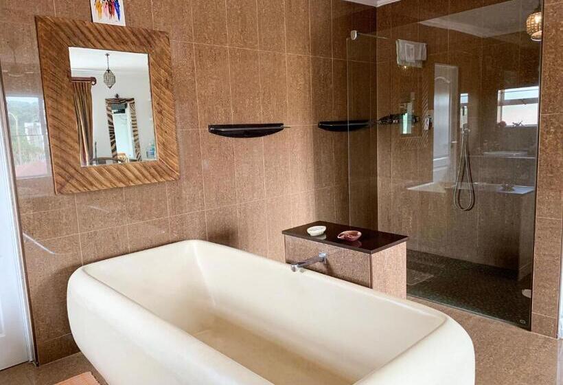 스탠다드 룸 킹사이즈 침대, 305 Guest House