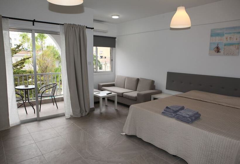 高级工作室, Polyxeni Hotel Apartments