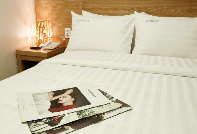 استودیوی استاندارد, Top Hotel & Residence