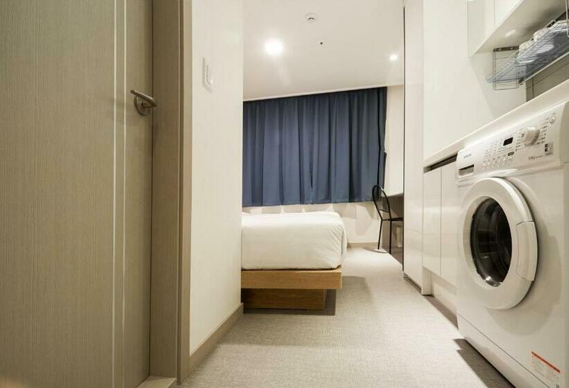 استودیوی استاندارد, Top Hotel & Residence