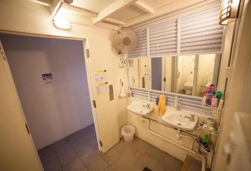 اتاق استاندارد یک تخته با سرویس بهداشتی مشترک, Blanc Inn   Hostel