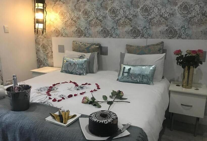 استودیوی سوپریور, Africa Paradise