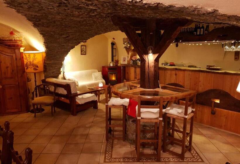 اتاق لوکس با وان آب گرم, Maison Dunoyer Chambres Et Tables D Hotes