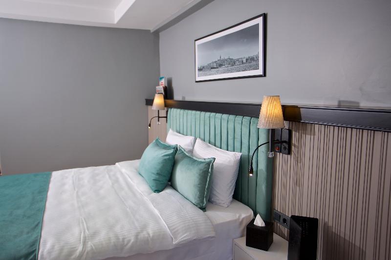 Номер Стандарт, Maxonehotels At Tidar Surabaya