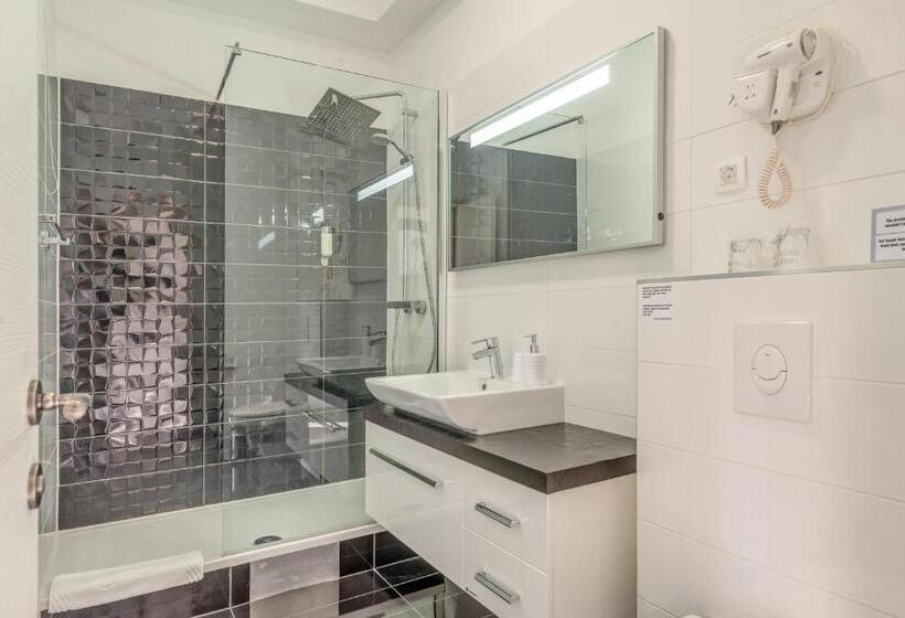 اتاق استاندارد چهار تخته, Metropole Luxury Rooms