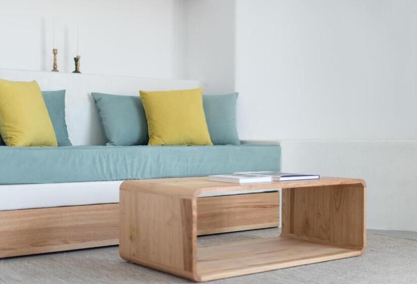 سوئیت دولوکس با چشم‌انداز, Neptune Luxury Suites