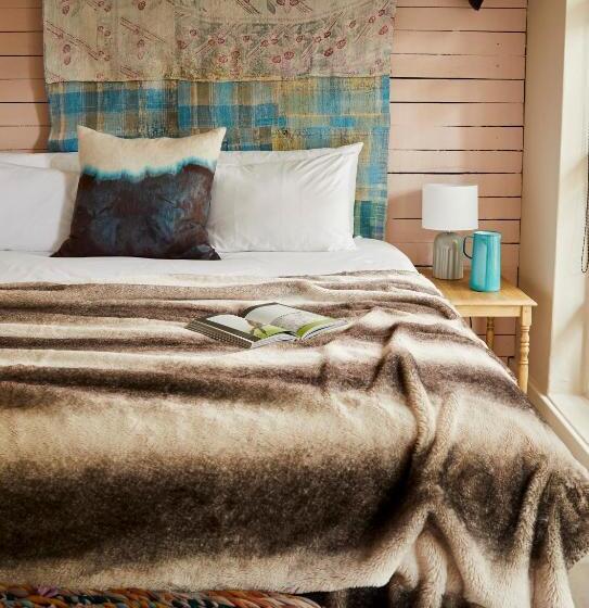 غرفة قياسية, The Big   Luxury Backpackers