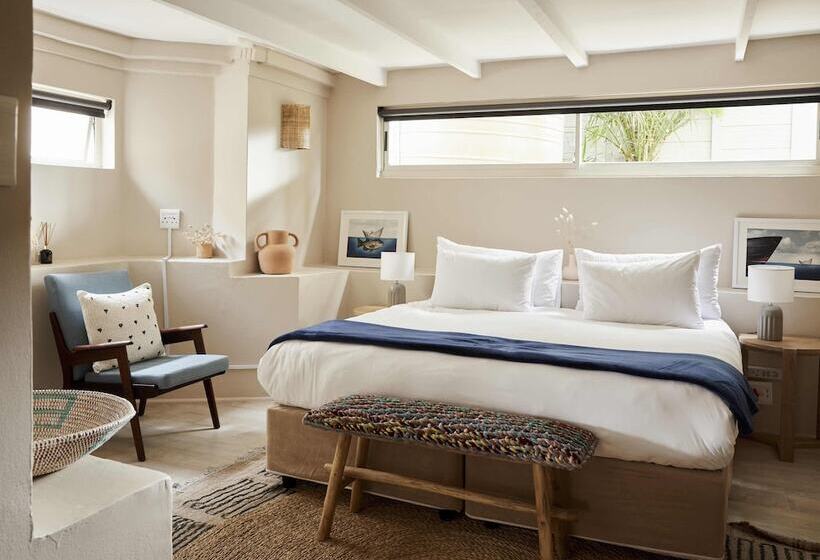 غرفة إقتصادية, The Big   Luxury Backpackers