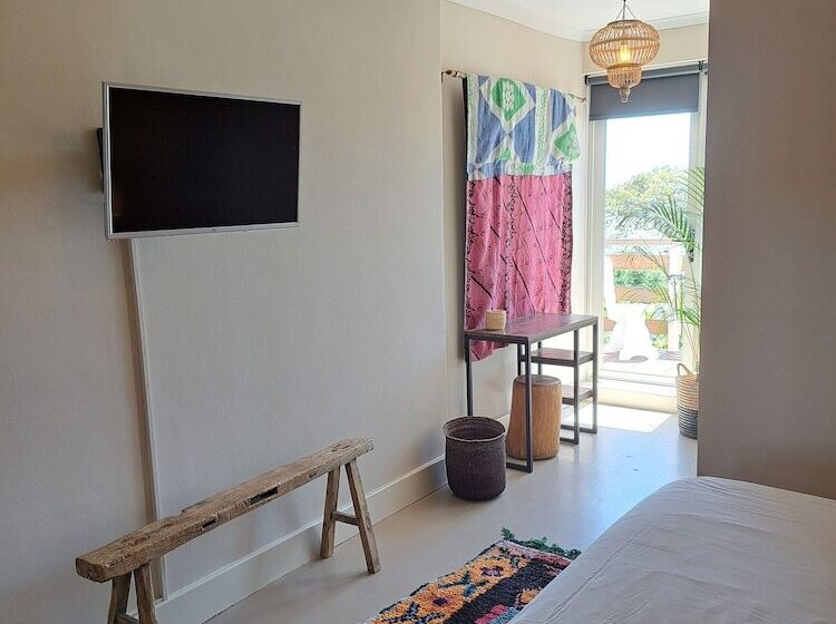 غرفة عائلية, The Big   Luxury Backpackers