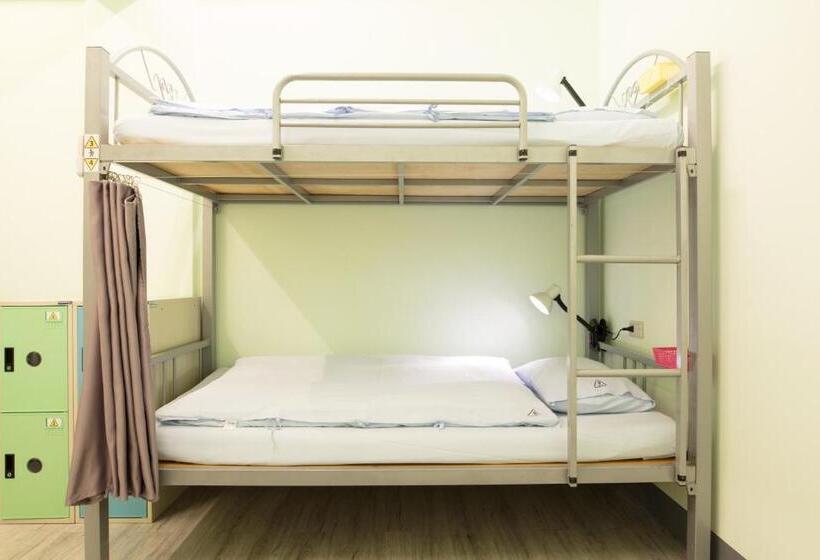 اتاق استاندارد, On My Way Taipei Hostel