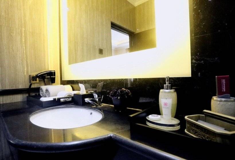 Executive Suite, Adhiwangsa