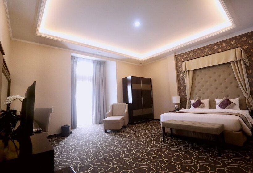 Suite Executivă, Adhiwangsa