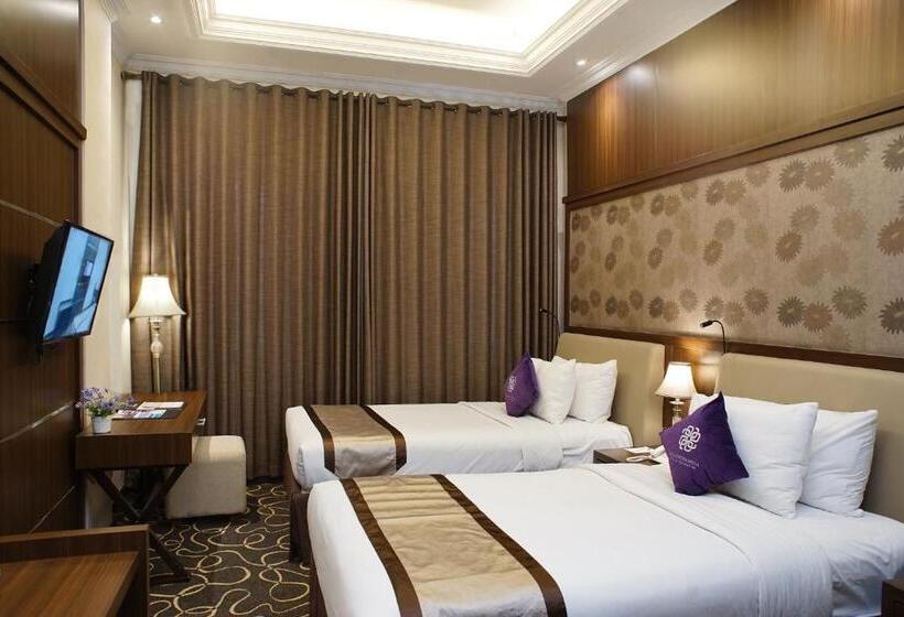 Superior Kamer, Adhiwangsa