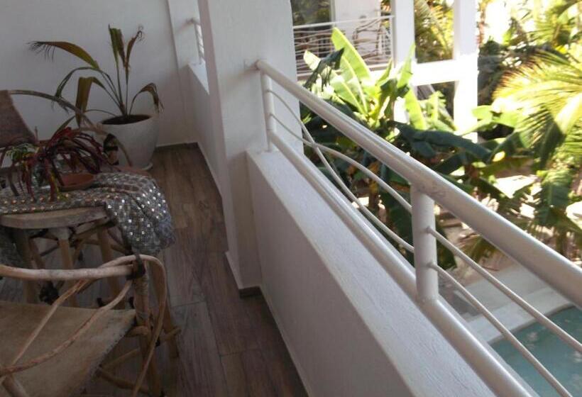 ２ベッドルームアパートメント, Kobe House