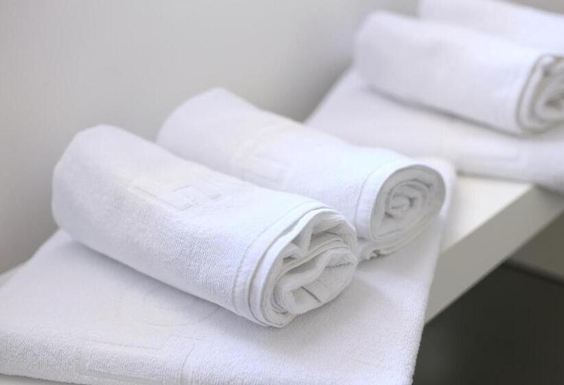 اتاق لوکس, Starlight Luxury Rooms