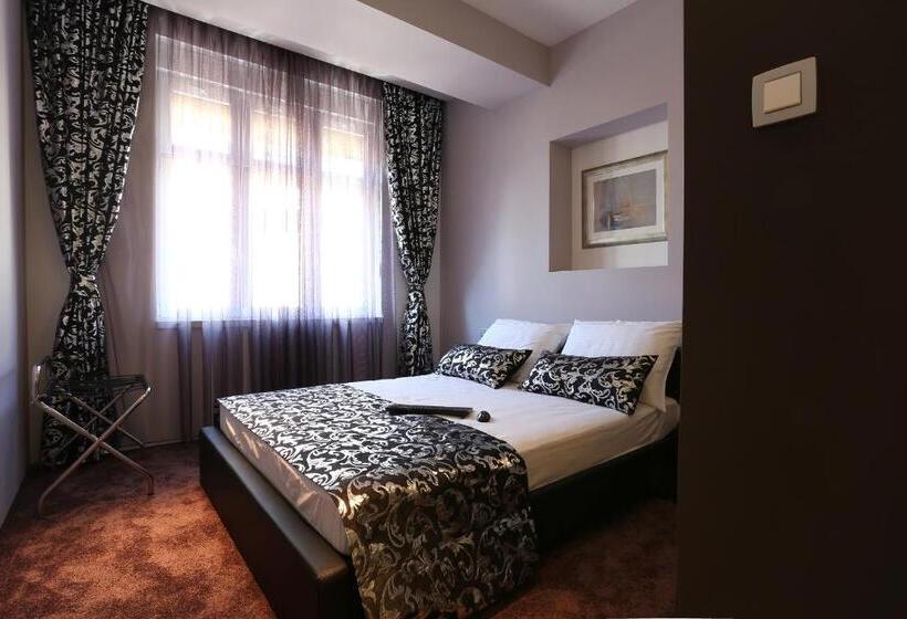 اتاق لوکس, Starlight Luxury Rooms