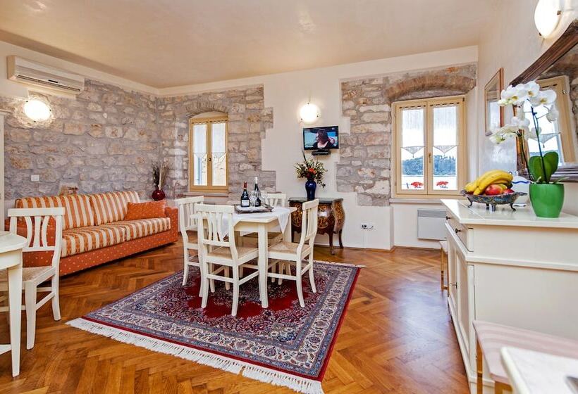 Апартаменты 1 Спальня Вид на Море, Residence La Carera