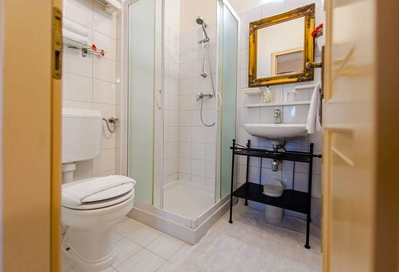 Номер Стандарт Вид на Море, Residence La Carera