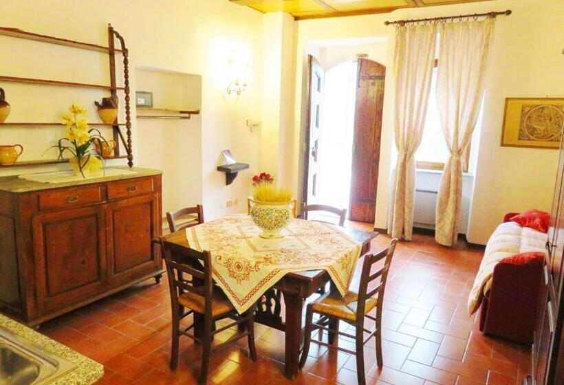 Апартаменты 1 Спальня, Castello Cortevecchio