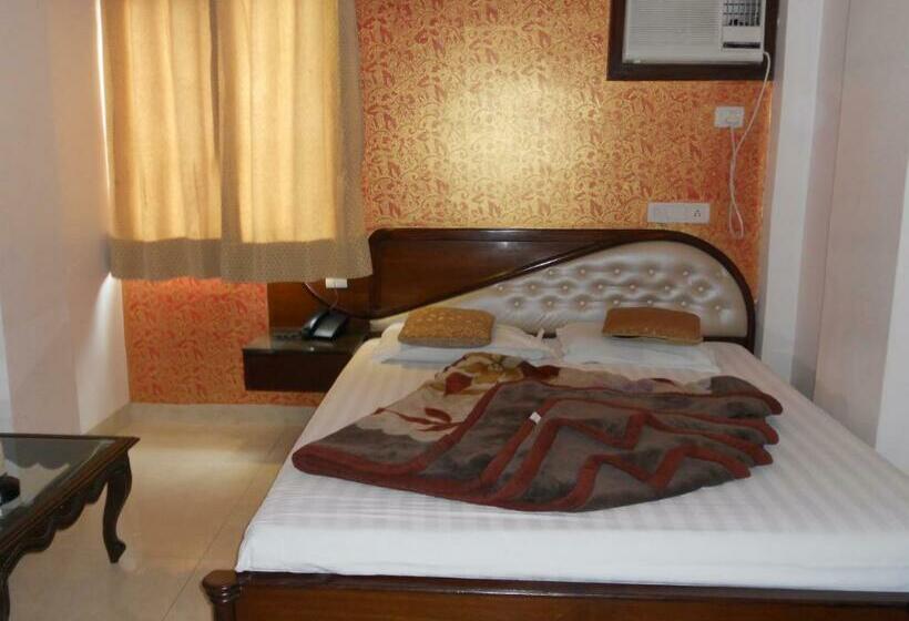 디럭스 룸, Amax Inn