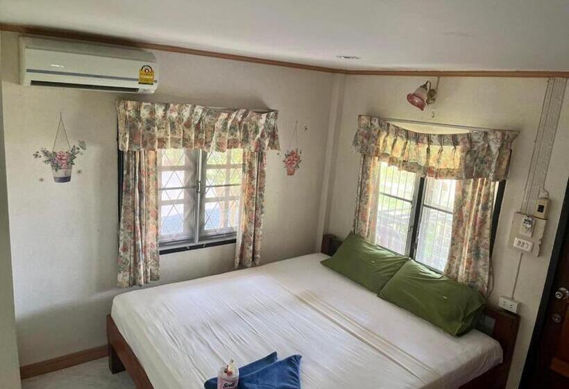 스탠다드 방갈로 정원 전망, First Villa Beach Resort