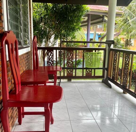 스탠다드 방갈로 정원 전망, First Villa Beach Resort