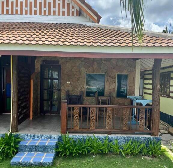 디럭스 룸 측면 바다 전망, First Villa Beach Resort