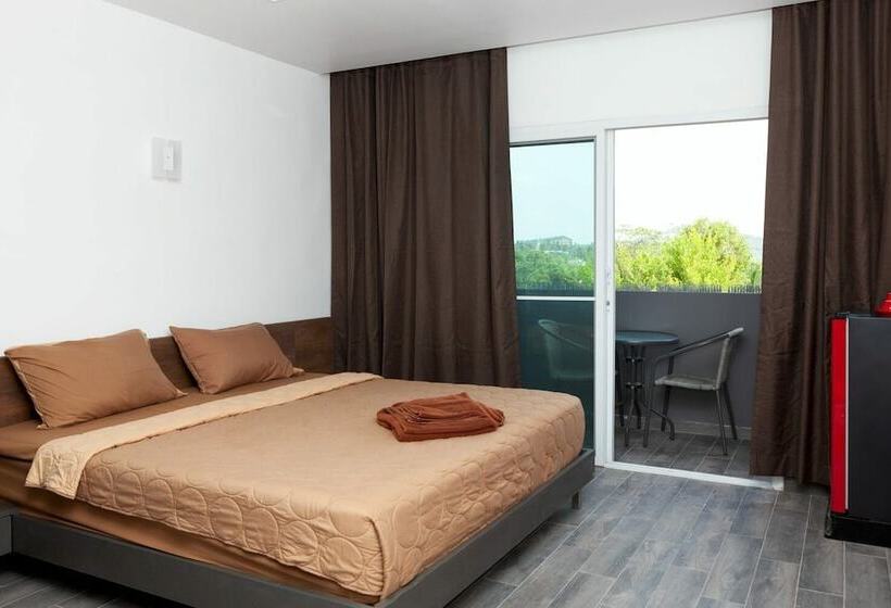 로얄 스위트, Ubox Samui Hostel   Chaweng Beach