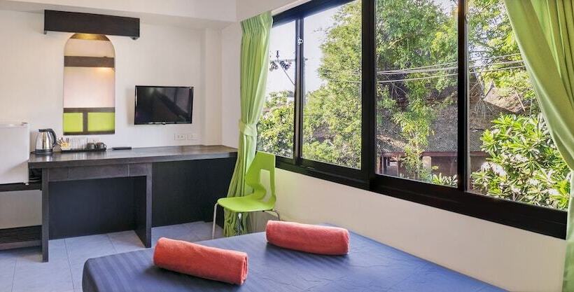 이코노미 룸, Ubox Samui Hostel   Chaweng Beach