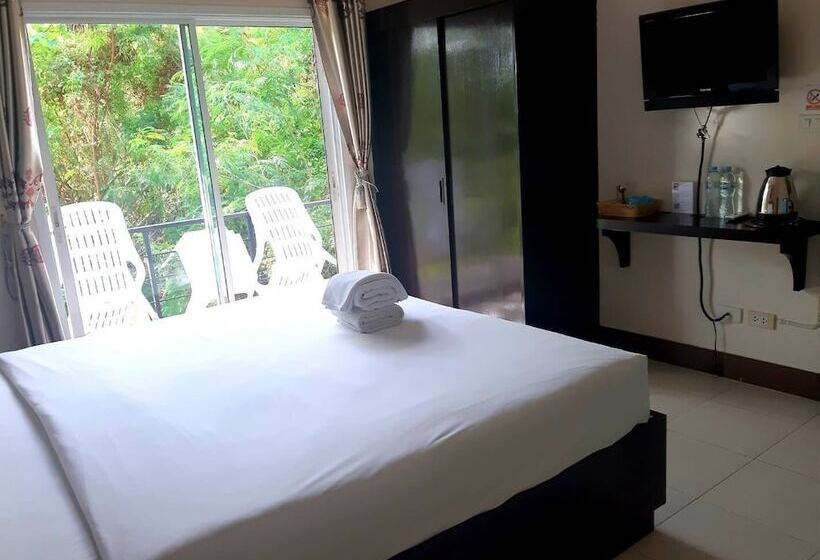 발코니 수피리어 룸, Baan Yuyen Karon Guesthouse