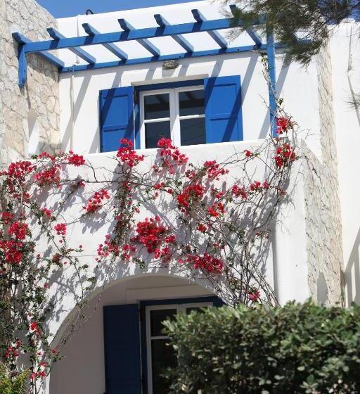 标准间, Paros Inn