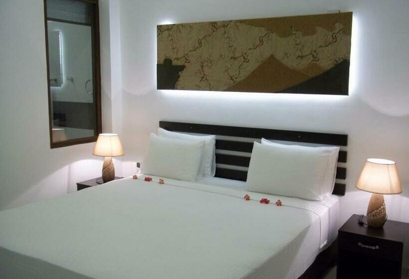 带大床的高级房间, Sunrise Palace Negombo