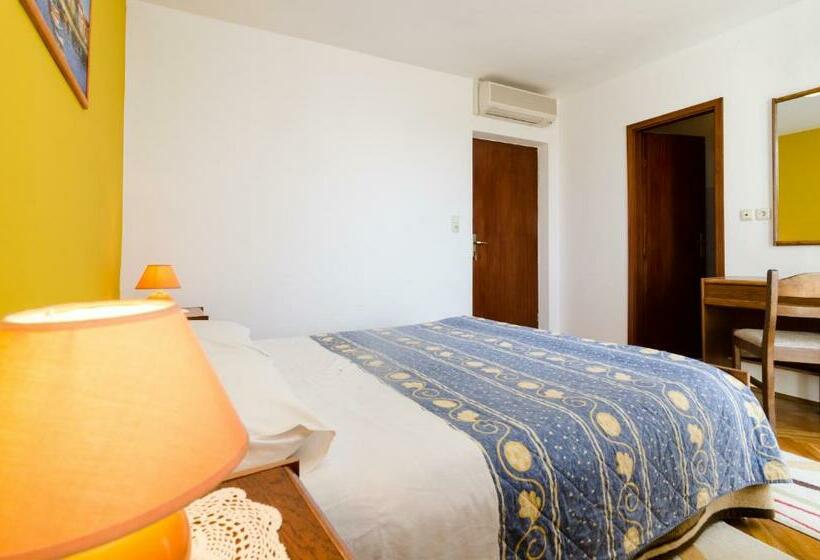 Quarto Estandar Vista Mar com Sacada, Guesthouse Moretić