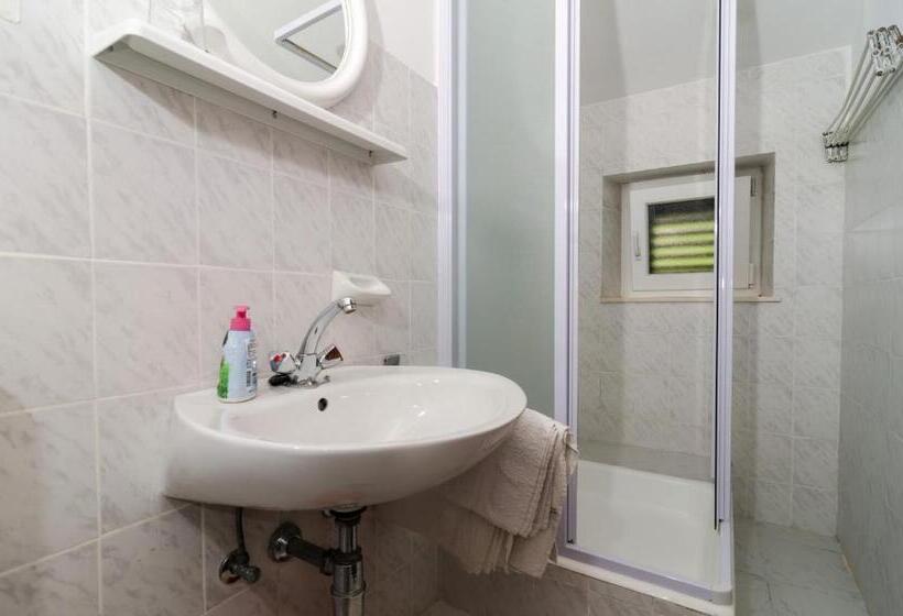 Quarto Estandar Vista Jardim, Guesthouse Moretić