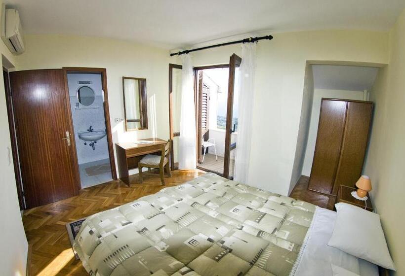 Quarto Estandar Vista Jardim, Guesthouse Moretić