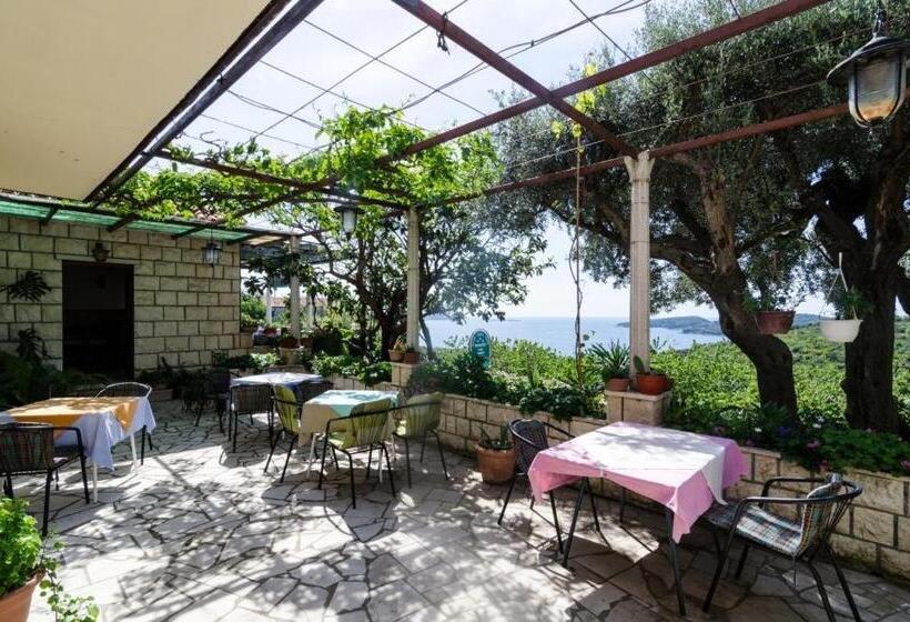 Quarto Basic, Guesthouse Moretić