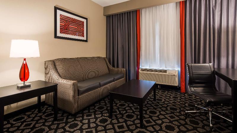 キングサイズベッドのスイートルーム, Best Western Plus Laredo Inn & Suites