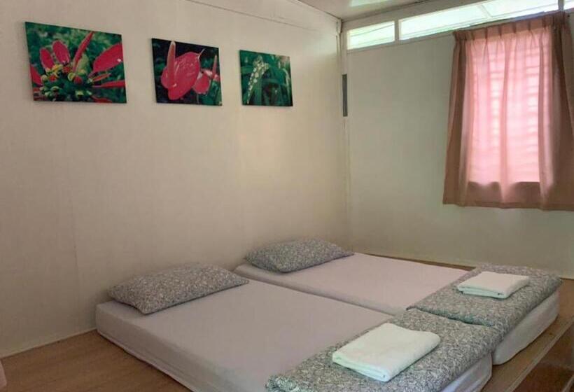 اتاق استاندارد با سرویس بهداشتی مشترک, Moonriver Lodge