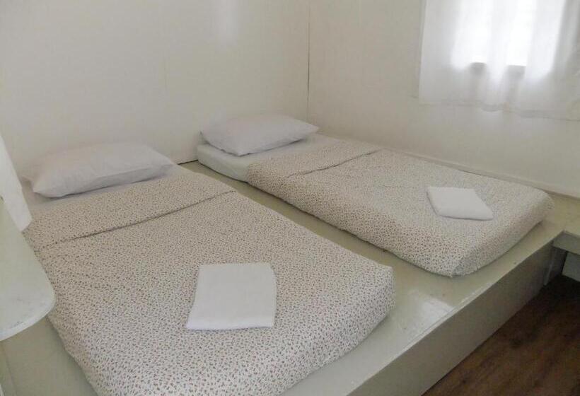 اتاق استاندارد با سرویس بهداشتی مشترک, Moonriver Lodge