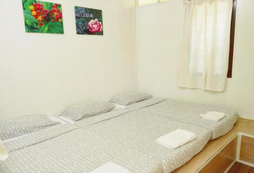 اتاق استاندارد سه تخته با سرویس بهداشتی مشترک, Moonriver Lodge