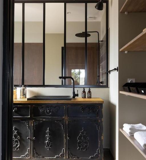 ویلای یک اتاق خوابه با استخر شنا, Residence Casarina