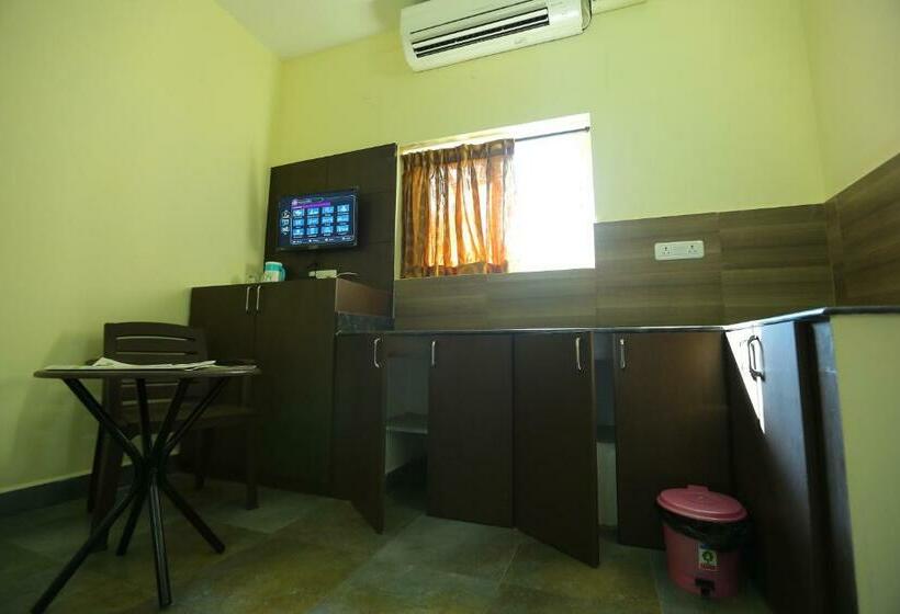 חדר דלוקס, Season 4 Residences  Thiruvanmiyur Near Tidel Park Apollo Proton Cancer Center And Iit Madras Resear