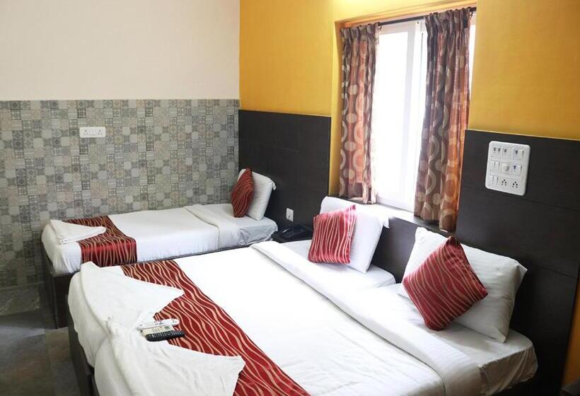 חדר משפחתי דלוקס, Season 4 Residences  Thiruvanmiyur Near Tidel Park Apollo Proton Cancer Center And Iit Madras Resear