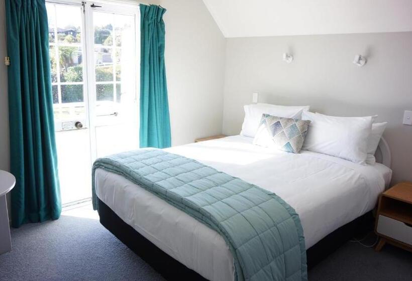 Апартаменты 2 Спальни, Phoenix Thermal Resort  Taupo