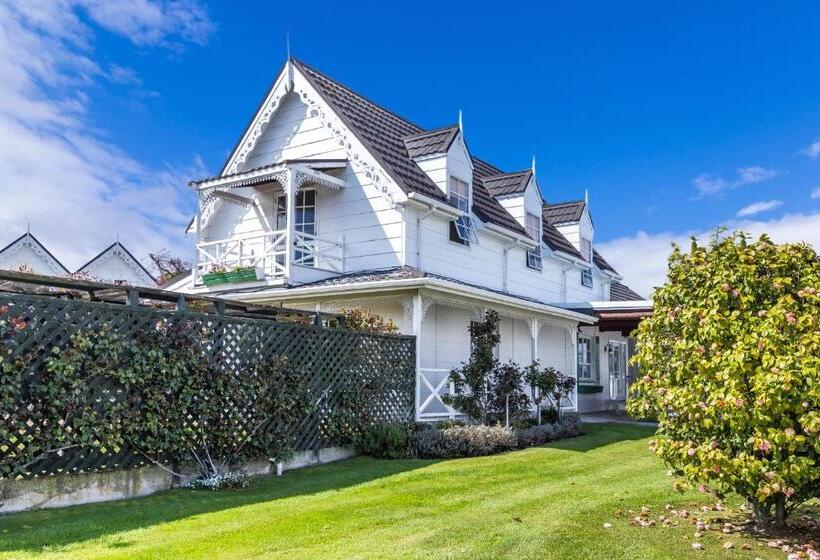 Апартаменты 3 Спальни, Phoenix Thermal Resort  Taupo