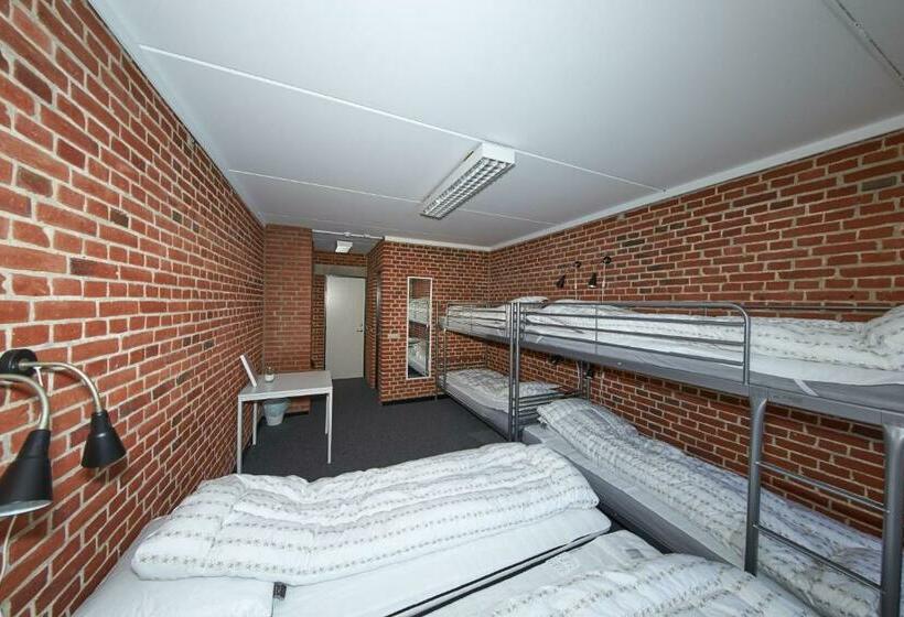 Семейный Номер, Family Rooms With Ensuite Bathrooms
