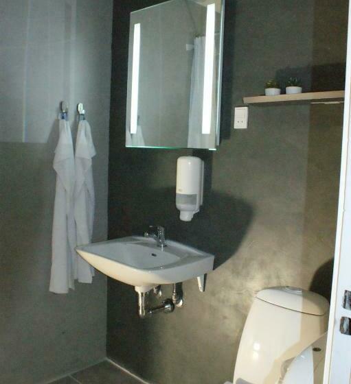 Семейный Номер, Family Rooms With Ensuite Bathrooms