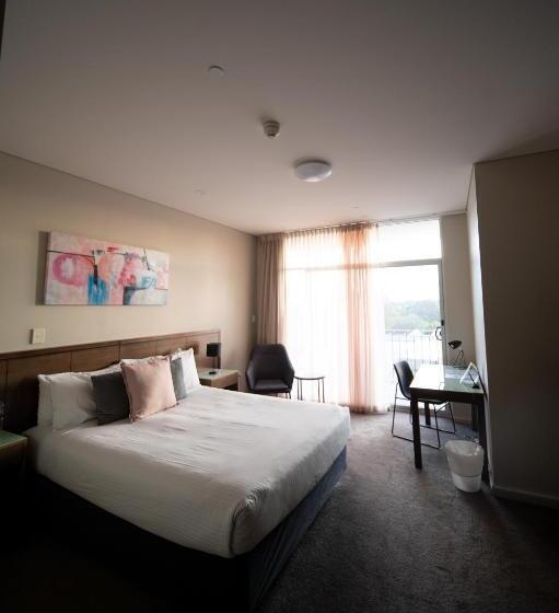 Номер Стандарт с Балконом, Sfera's Park Suites & Convention Centre