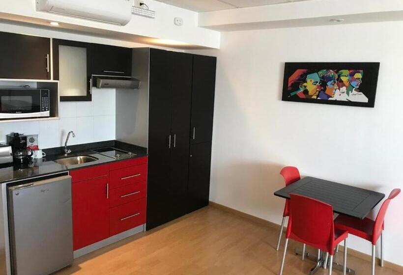 סטודיו דלוקס, My Home Suites