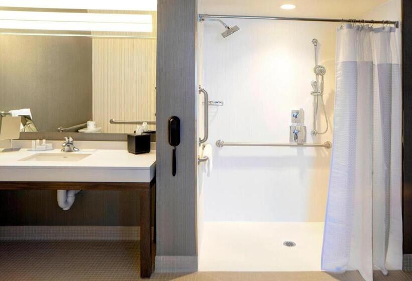 Люкс Кровать Кинг, Courtyard By Marriott Muncie At Horizon Convention Center